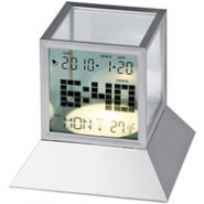 Часы с датой, термометром и внутренней подсветкой